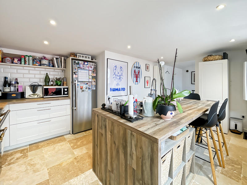 Maison - 137 m² - 6 pièces