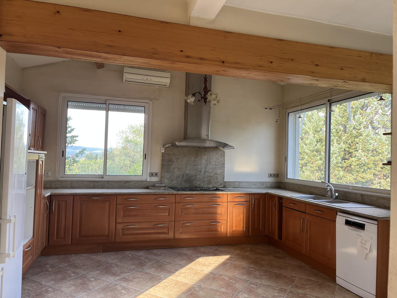 Maison - 232 m² - 8 pièces