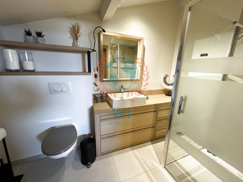 Appartement - 90 m² - 3 pièces