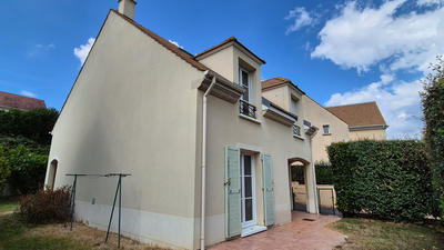 Maison - 131 m² - 8 pièces