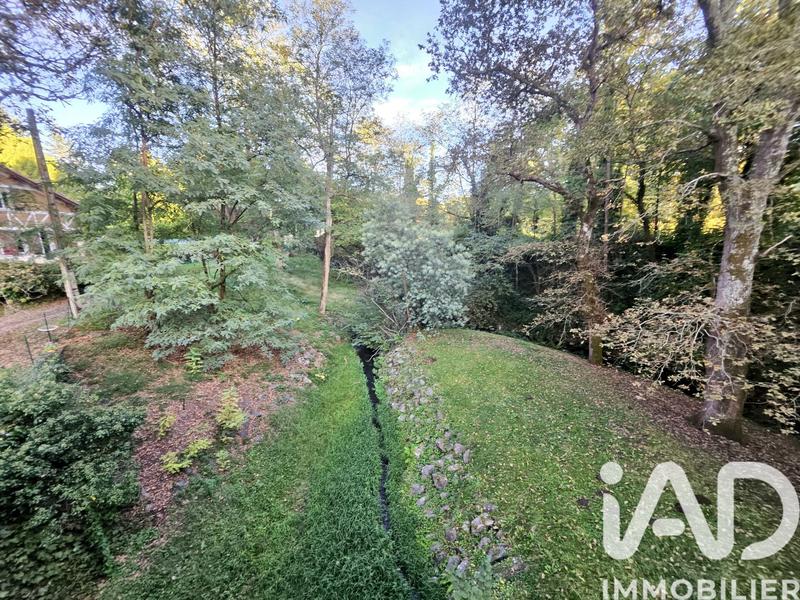 Maison - 217 m² - 8 pièces