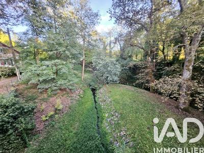 Maison - 217 m² - 8 pièces