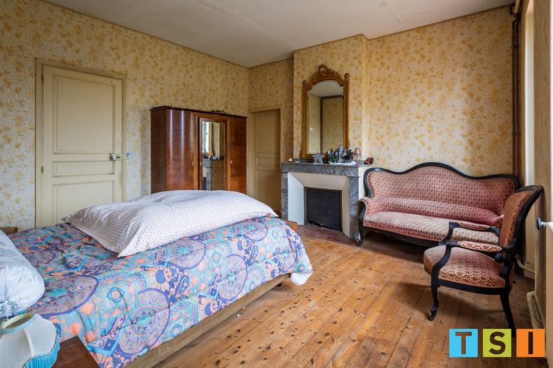 Maison bourgeoise - 250 m² - 8 pièces