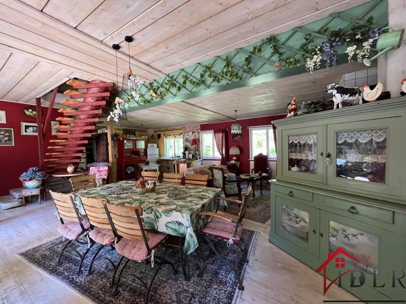 Propriété - 330 m² - 20 pièces