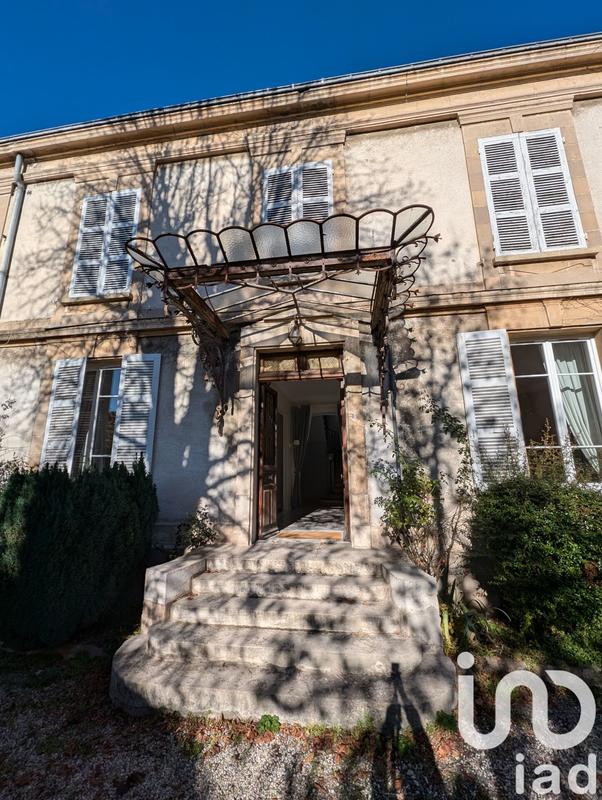 Maison - 237 m² - 7 pièces