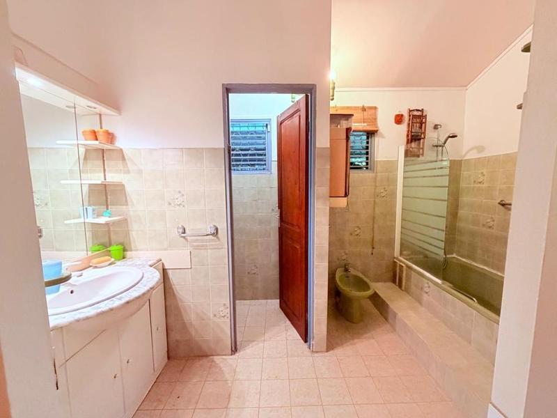 Villa - 208 m² - 6 pièces