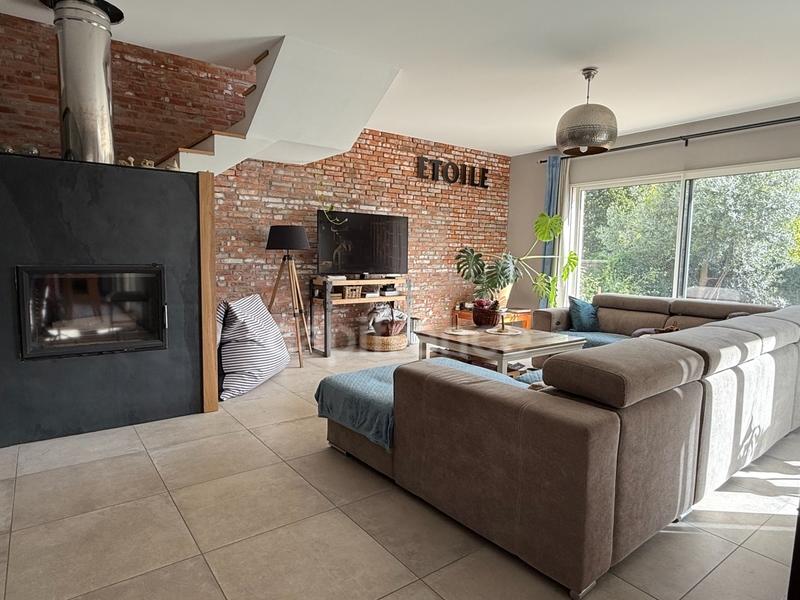 Maison - 204 m² - 7 pièces