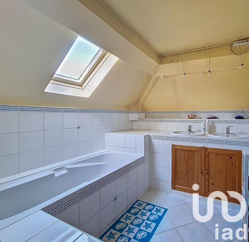 Maison - 206 m² - 8 pièces