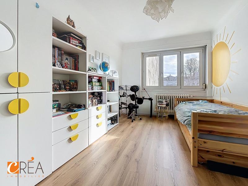 Appartement - 125 m² - 5 pièces