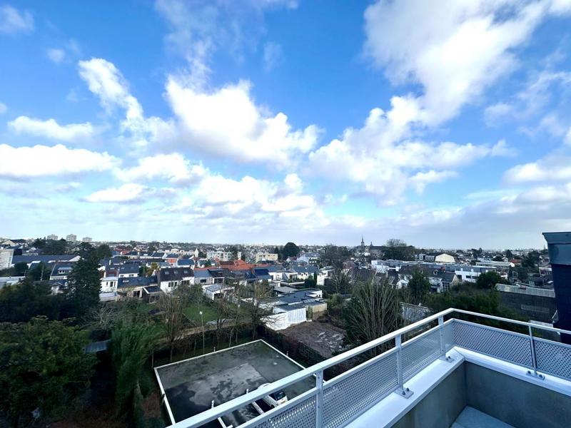 Appartement - 100 m² - 4 pièces