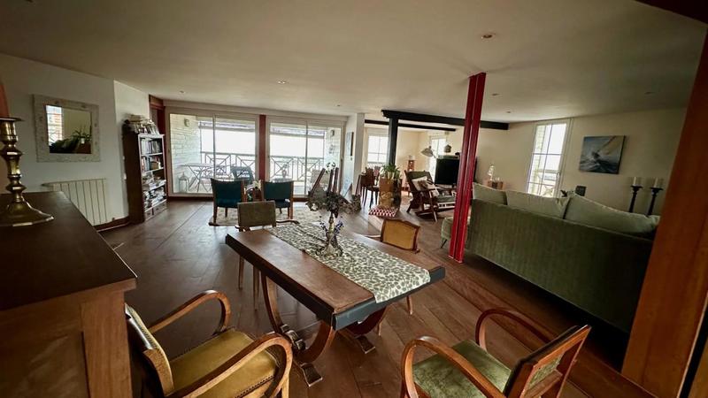 Villa - 288 m² - 7 pièces