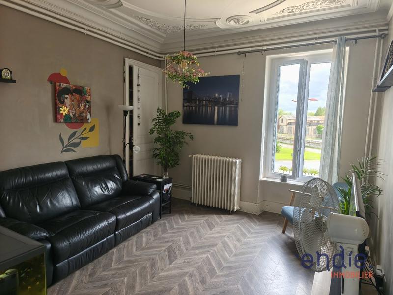 Maison - 245 m² - 12 pièces