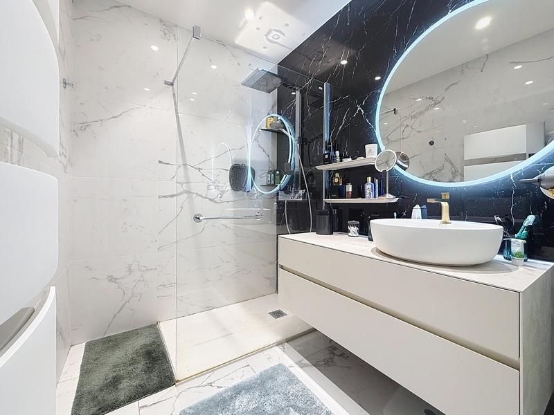 Appartement - 80 m² - 3 pièces