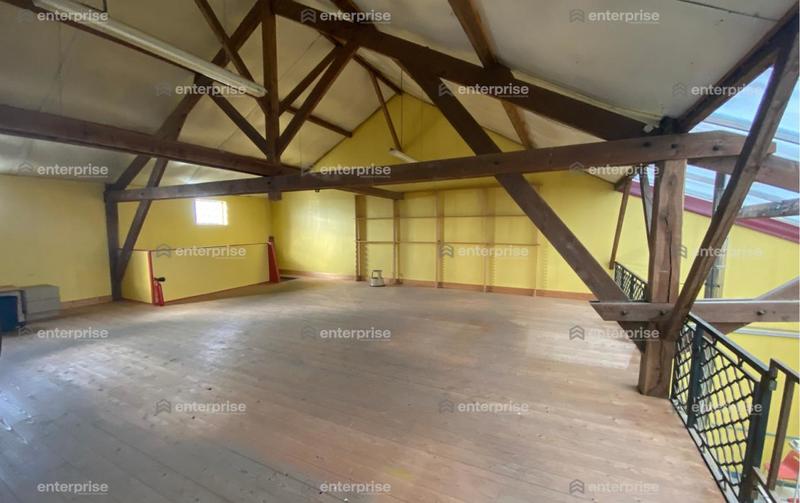 Local d'activité / Entrepôt - 536 m²