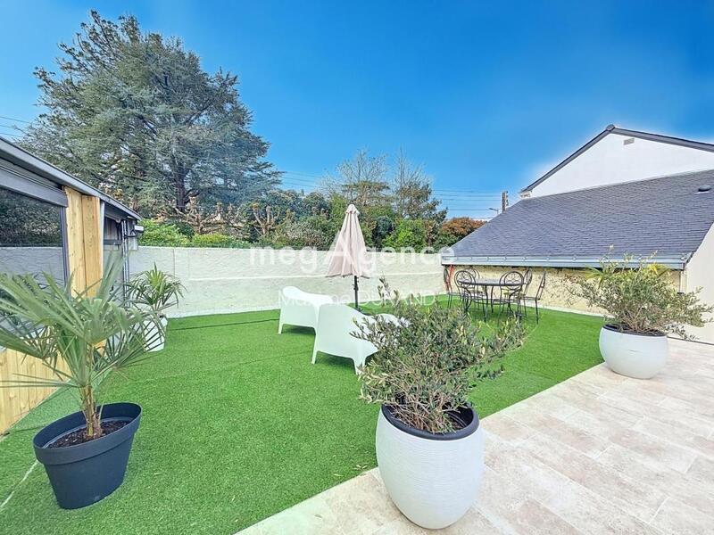 Maison - 215 m² - 8 pièces