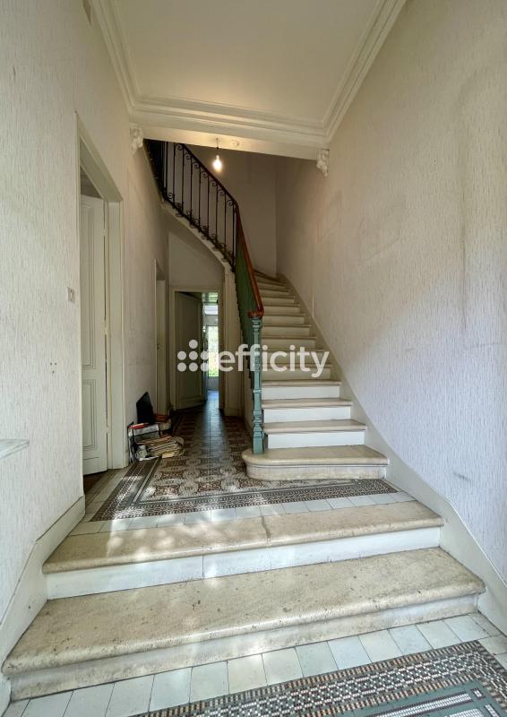 Maison bourgeoise - 160 m² - 8 pièces