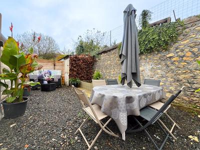 Maison - 165 m² - 8 pièces