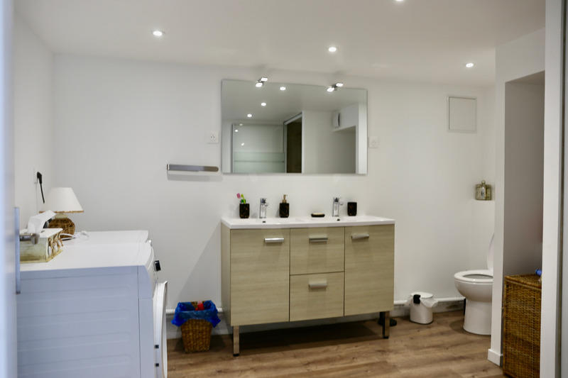 Maison - 210 m² - 7 pièces