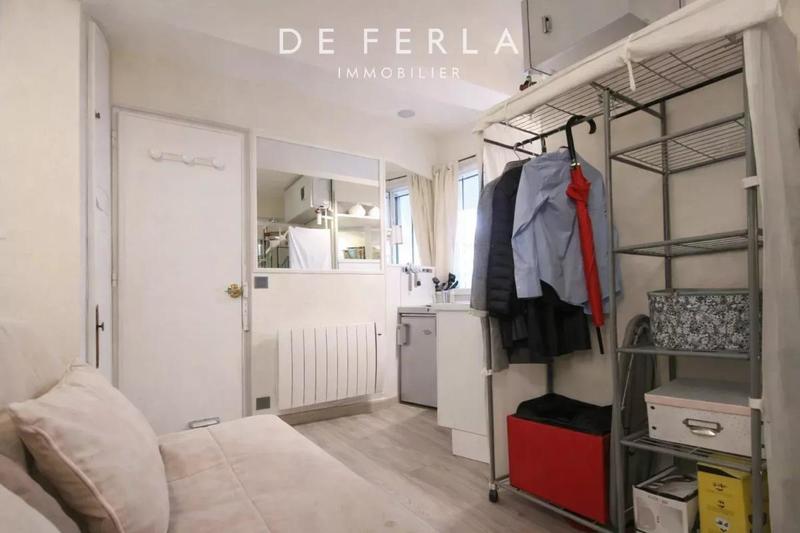 Studio - 9 m² - 1 pièce