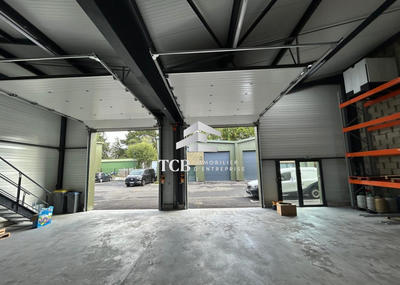 Local d'activités - 294 m²