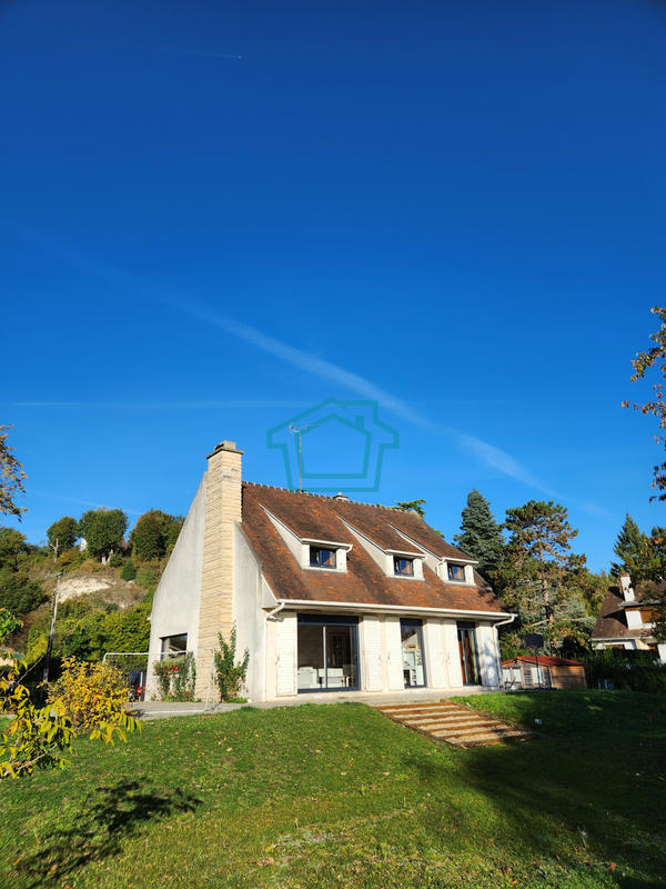 Maison - 144 m² - 7 pièces