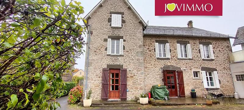 Maison - 262 m² - 12 pièces