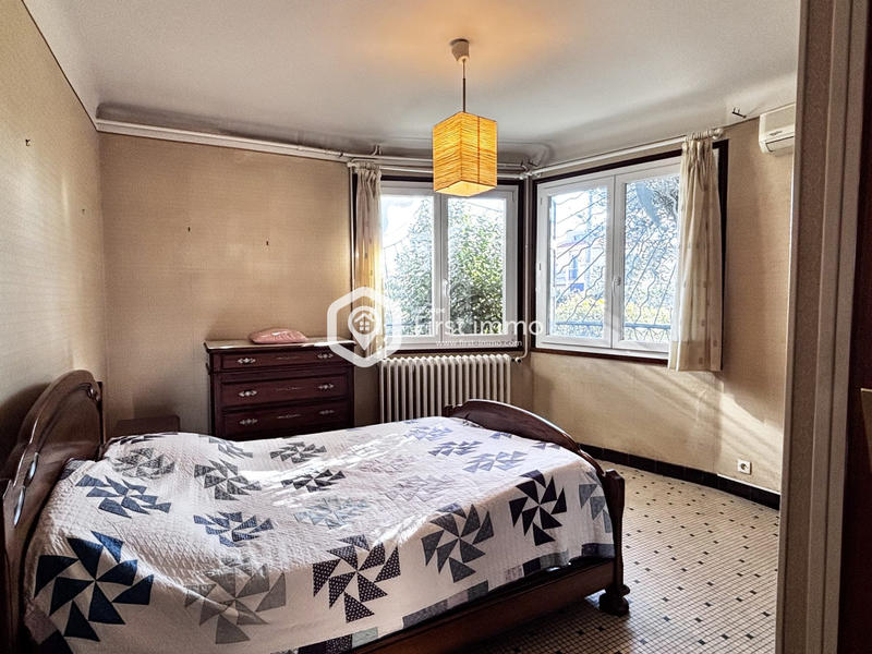 Maison traditionnelle - 165 m² - 7 pièces