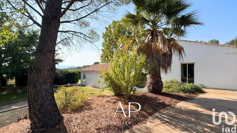 Maison - 223 m² - 5 pièces