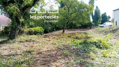 Terrain constructible - 1 179 m²