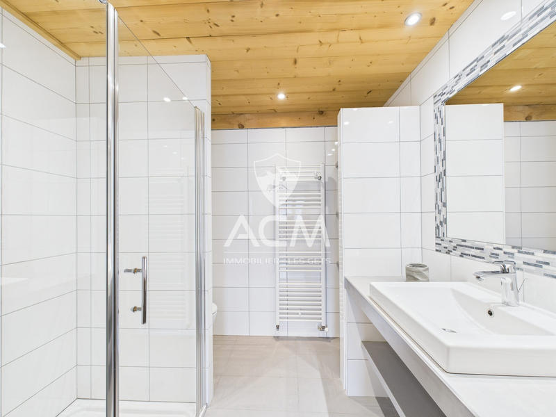 Appartement - 202 m² - 5 pièces