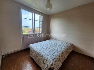 Maison traditionnelle - 137 m² - 8 pièces