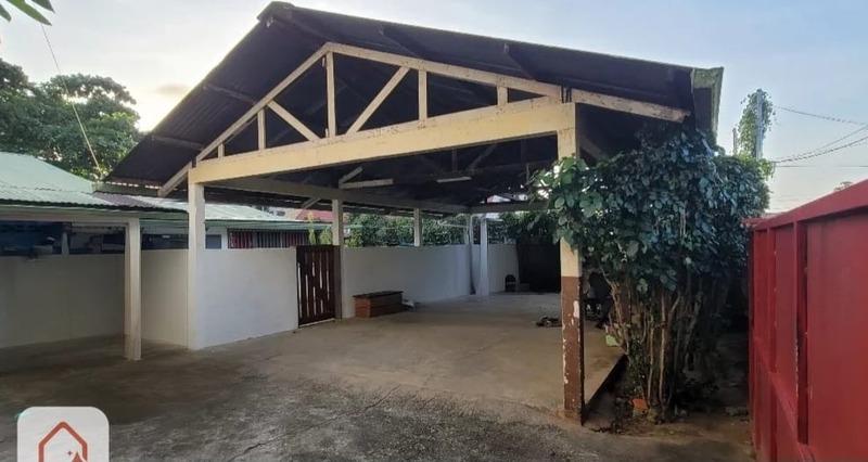 Immeuble - 130 m² - 6 pièces