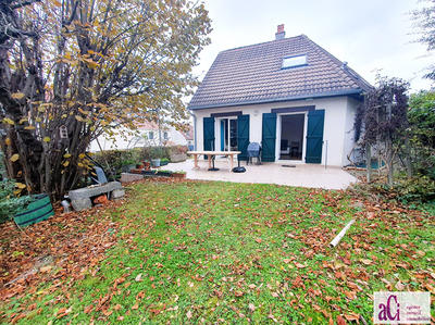 Maison - 135 m² - 7 pièces