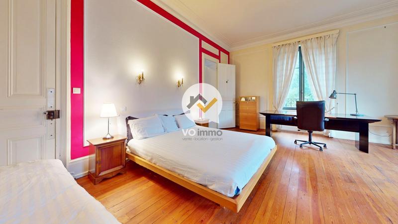 Château - 750 m² - 20 pièces