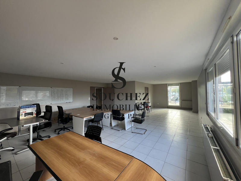 Bureau - 390 m²