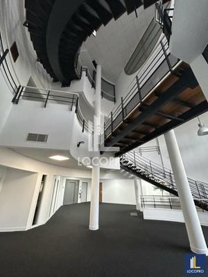 Bureau - 650 m²