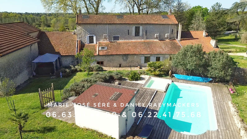 Demeure - 518 m² - 18 pièces