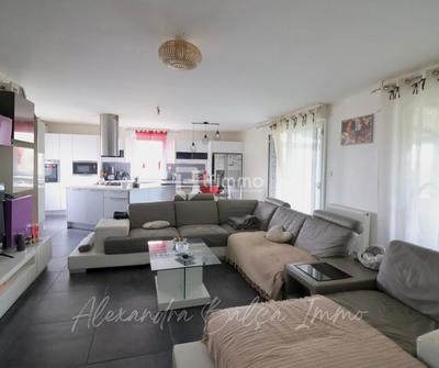 Maison - 111 m² - 5 pièces