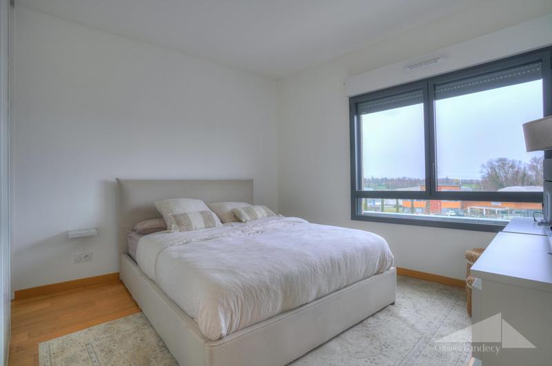 Appartement - 96 m² - 4 pièces