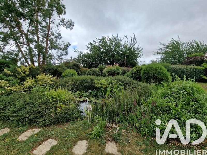 Maison - 242 m² - 10 pièces