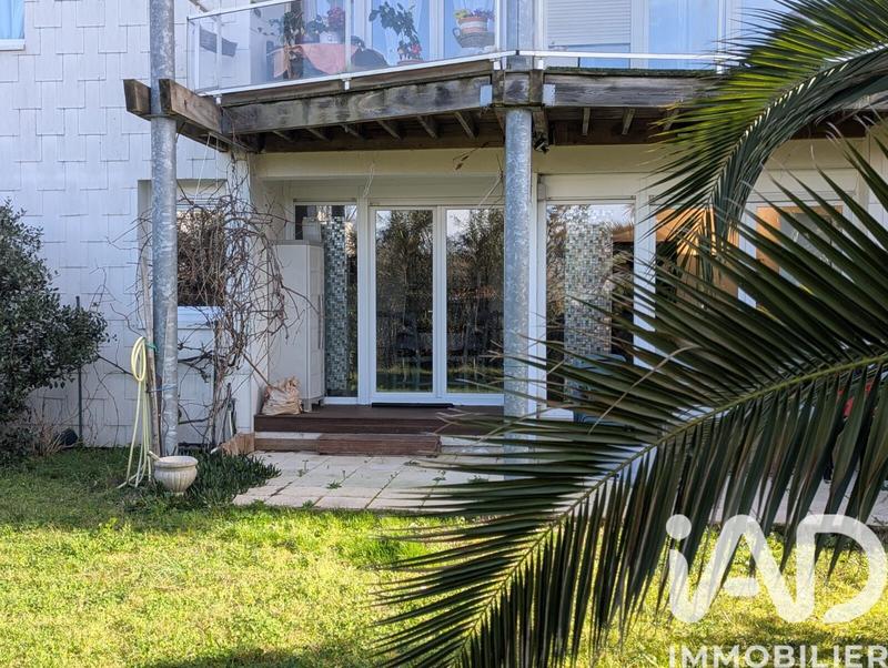 Appartement - 104 m² - 6 pièces