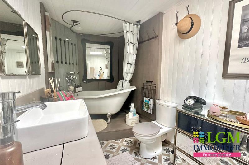 Appartement - 100 m² - 4 pièces