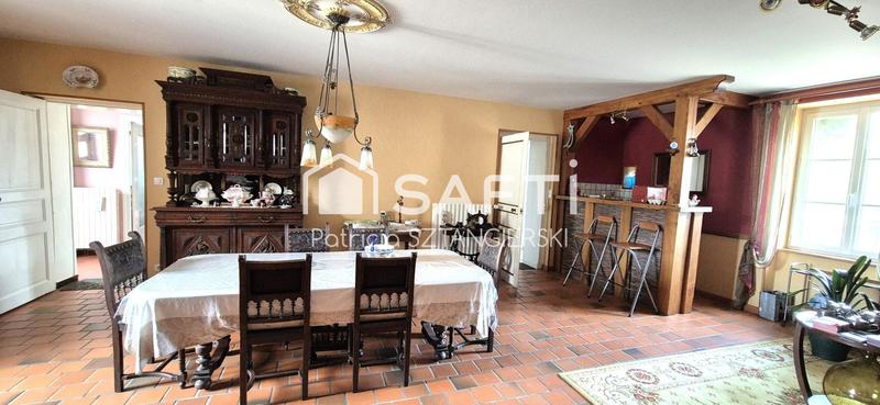 Maison - 220 m² - 7 pièces