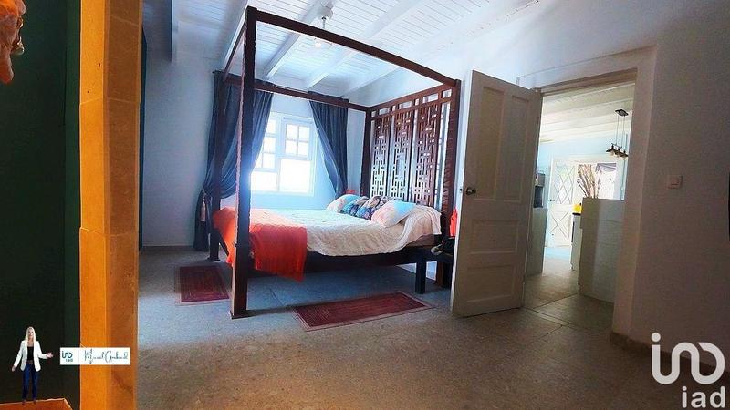 Maison - 400 m² - 6 pièces