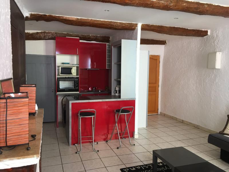 Studio - 30 m² - 1 pièce