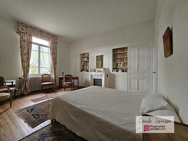 Maison - 451 m² - 15 pièces