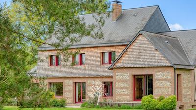 Maison - 325 m² - 7 pièces