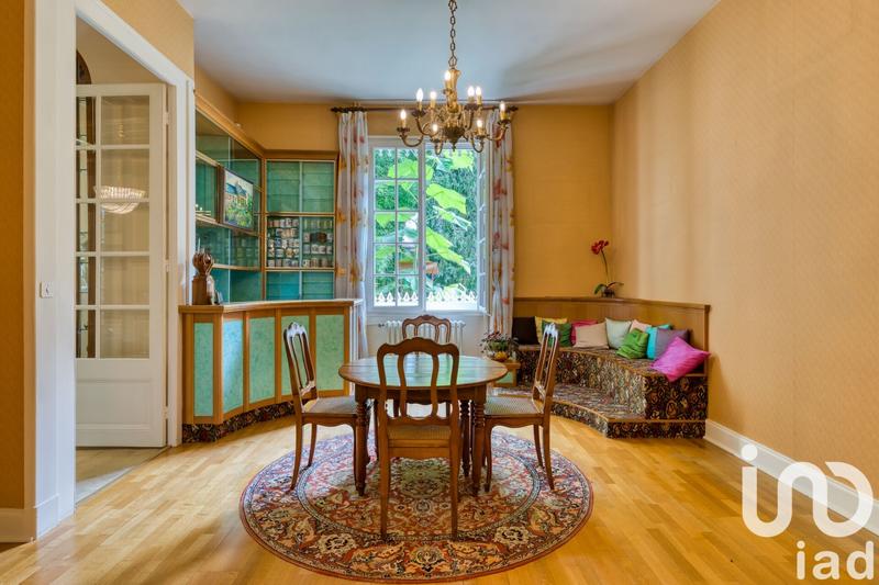 Maison - 315 m² - 12 pièces