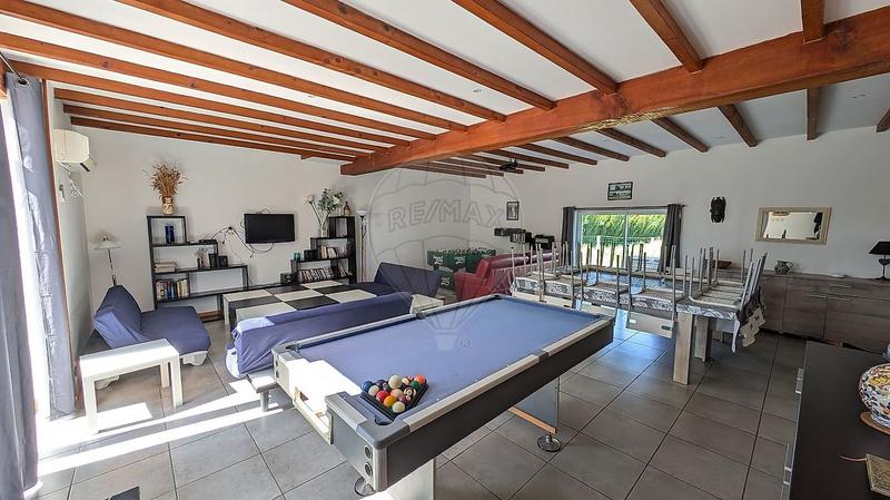 Maison chambre d'hôtes - 240 m² - 8 pièces