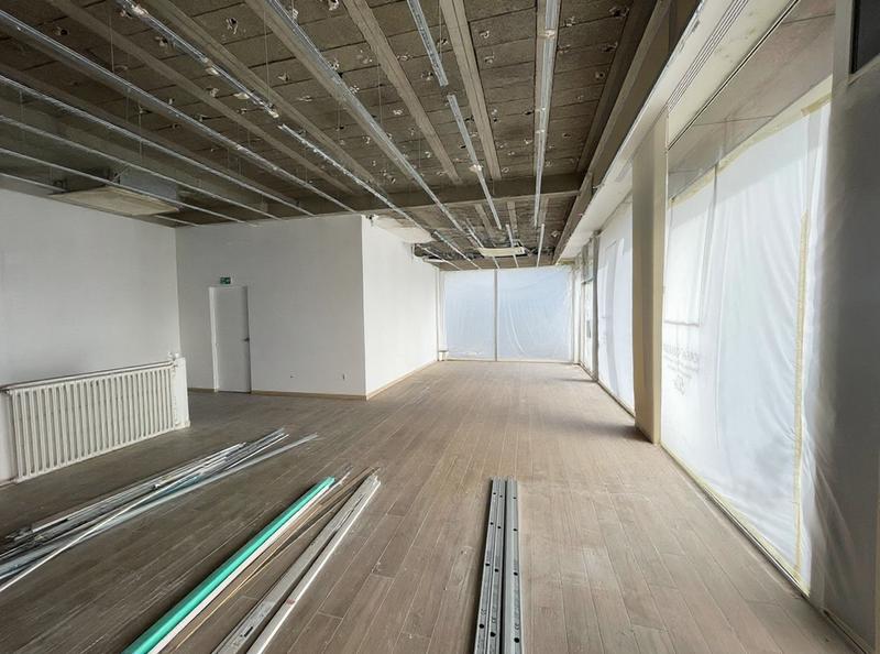 Local commercial - 182 m²